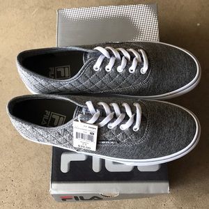 New Woman’s Fila Shoes 7.5